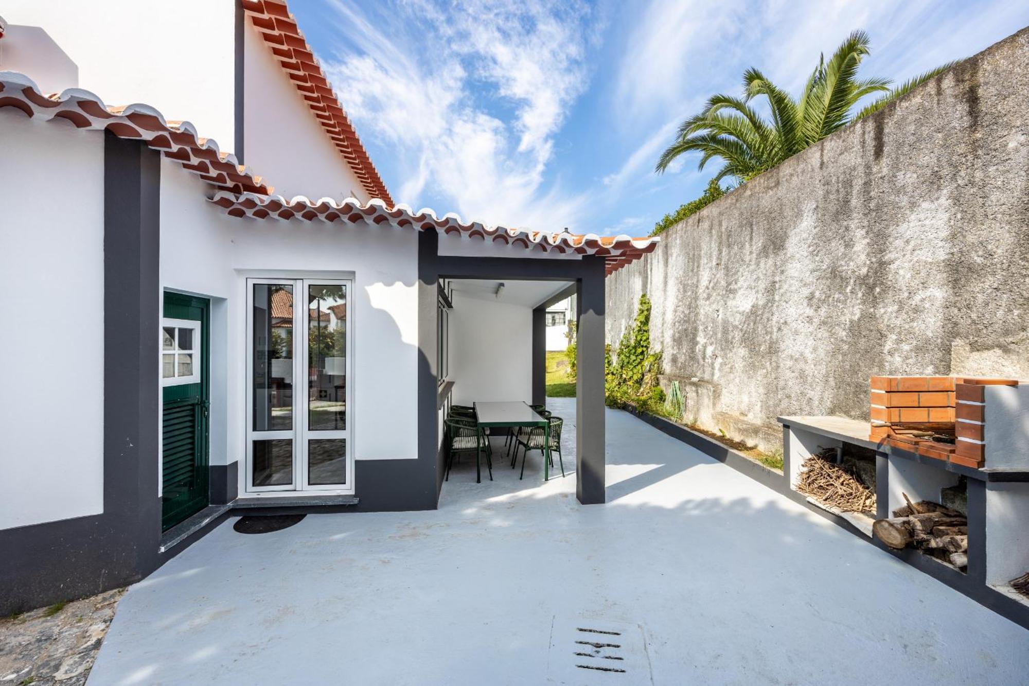 Angra Charming Suites By Seewest Angra do Heroísmo Zewnętrze zdjęcie