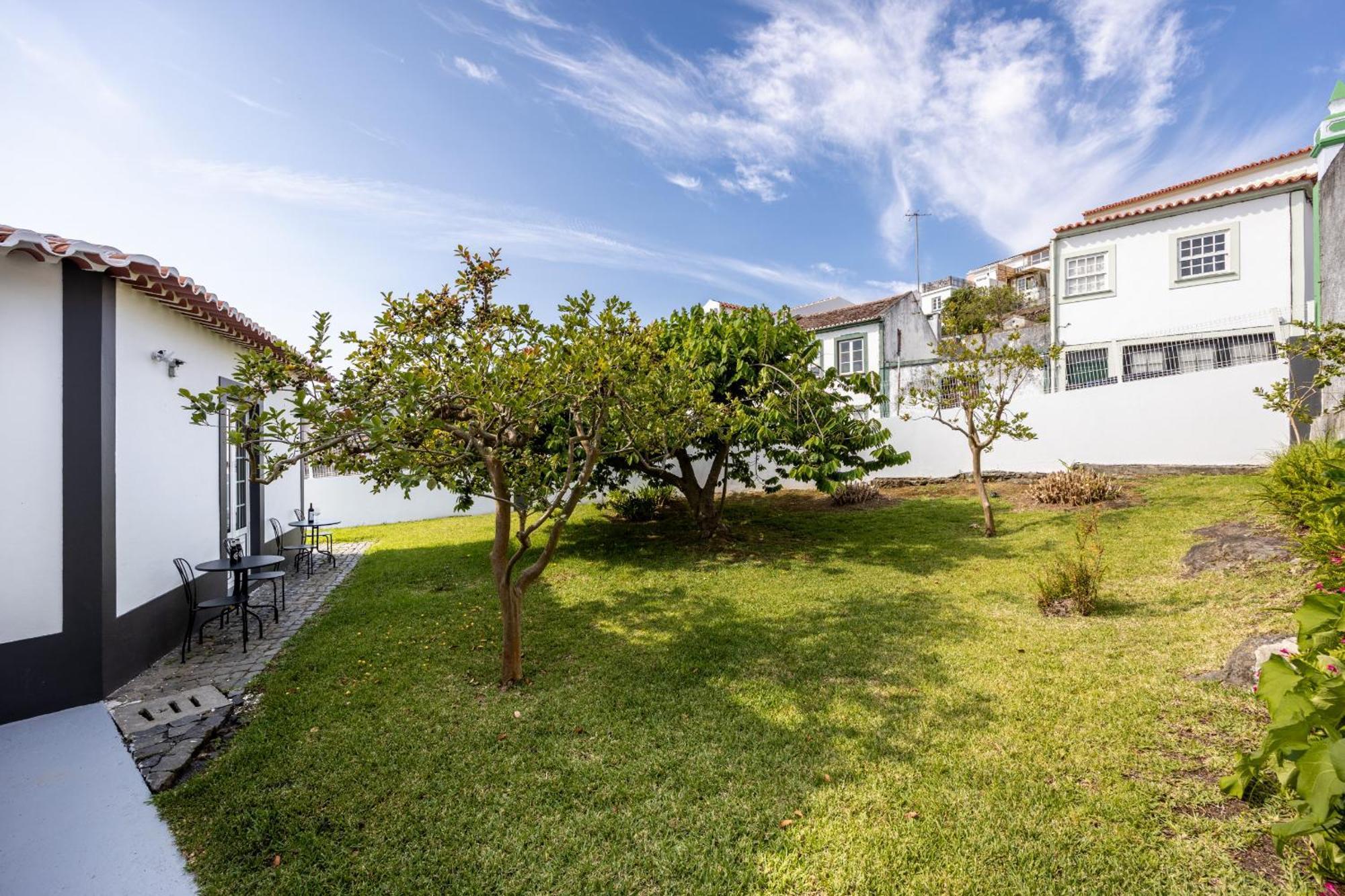 Angra Charming Suites By Seewest Angra do Heroísmo Zewnętrze zdjęcie