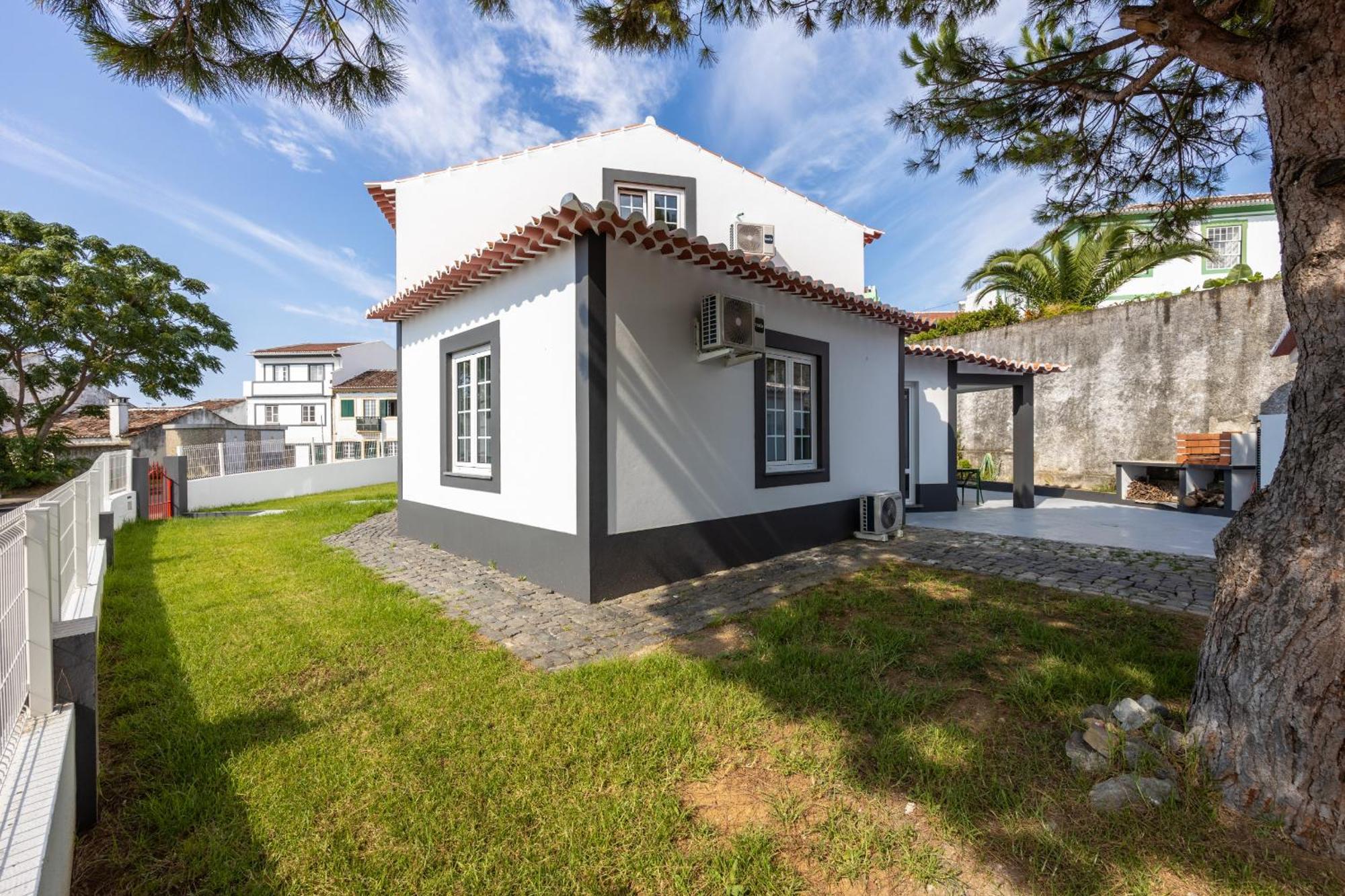 Angra Charming Suites By Seewest Angra do Heroísmo Zewnętrze zdjęcie